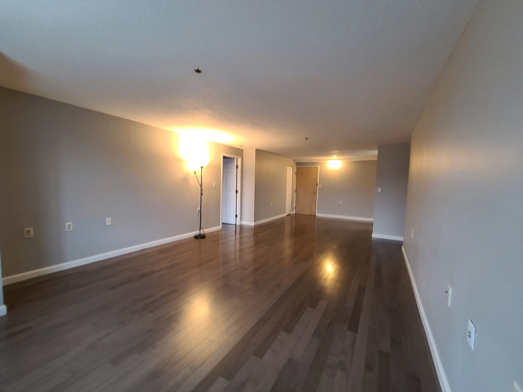 357 Commercial St, North End