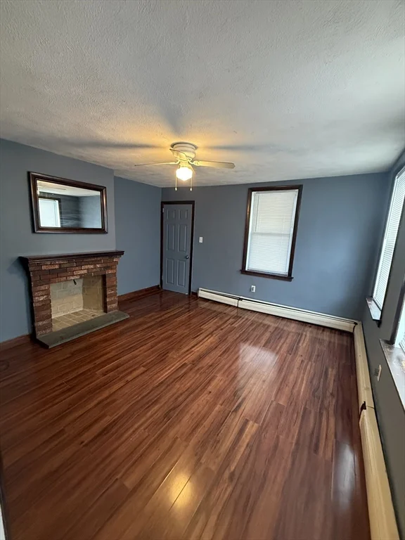 138 Park St, Stoughton