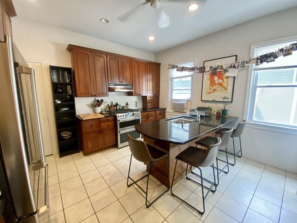 3 bed, 1 bath apartment for rent at 24 Hall Ave Unit 1, Powder House Square — photo 4 of 25