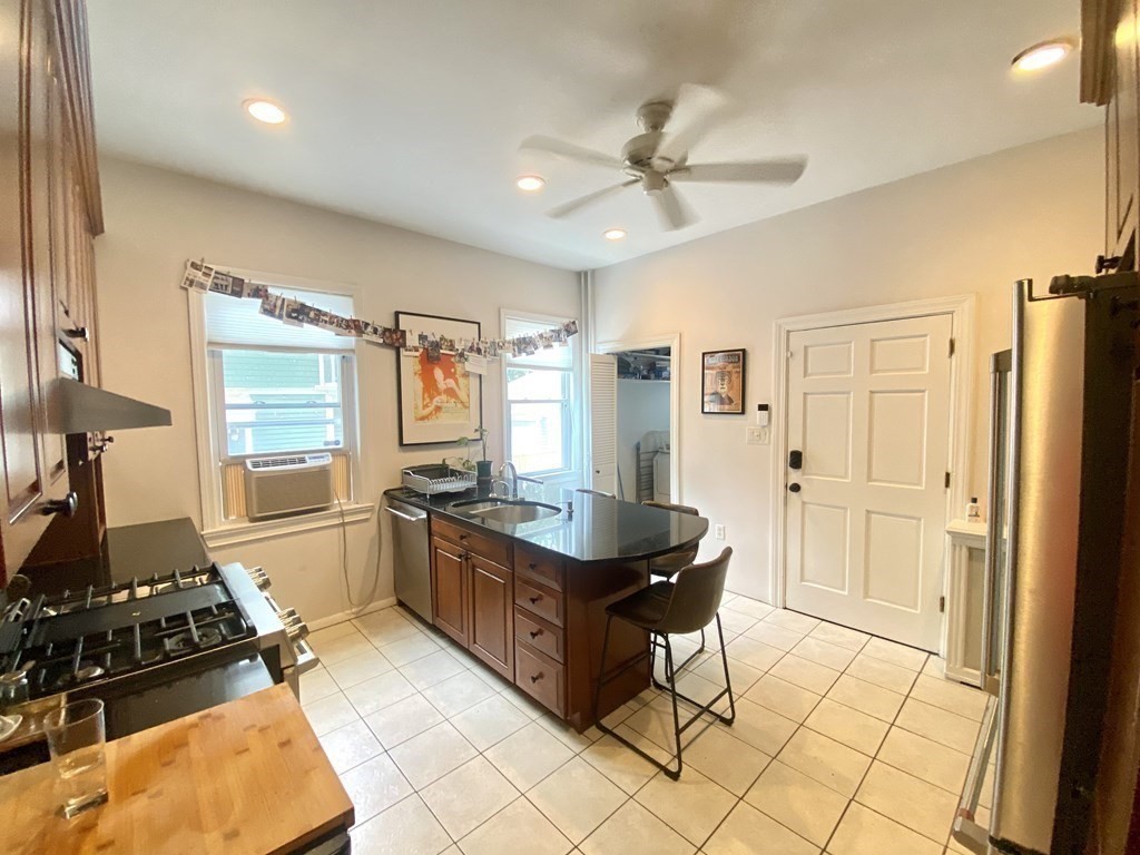 3 bed, 1 bath apartment for rent at 24 Hall Ave Unit 1, Powder House Square — photo 6 of 25