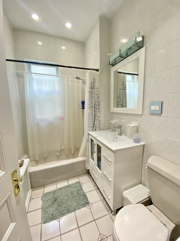 3 bed, 1 bath apartment for rent at 24 Hall Ave Unit 1, Powder House Square — photo 16 of 25