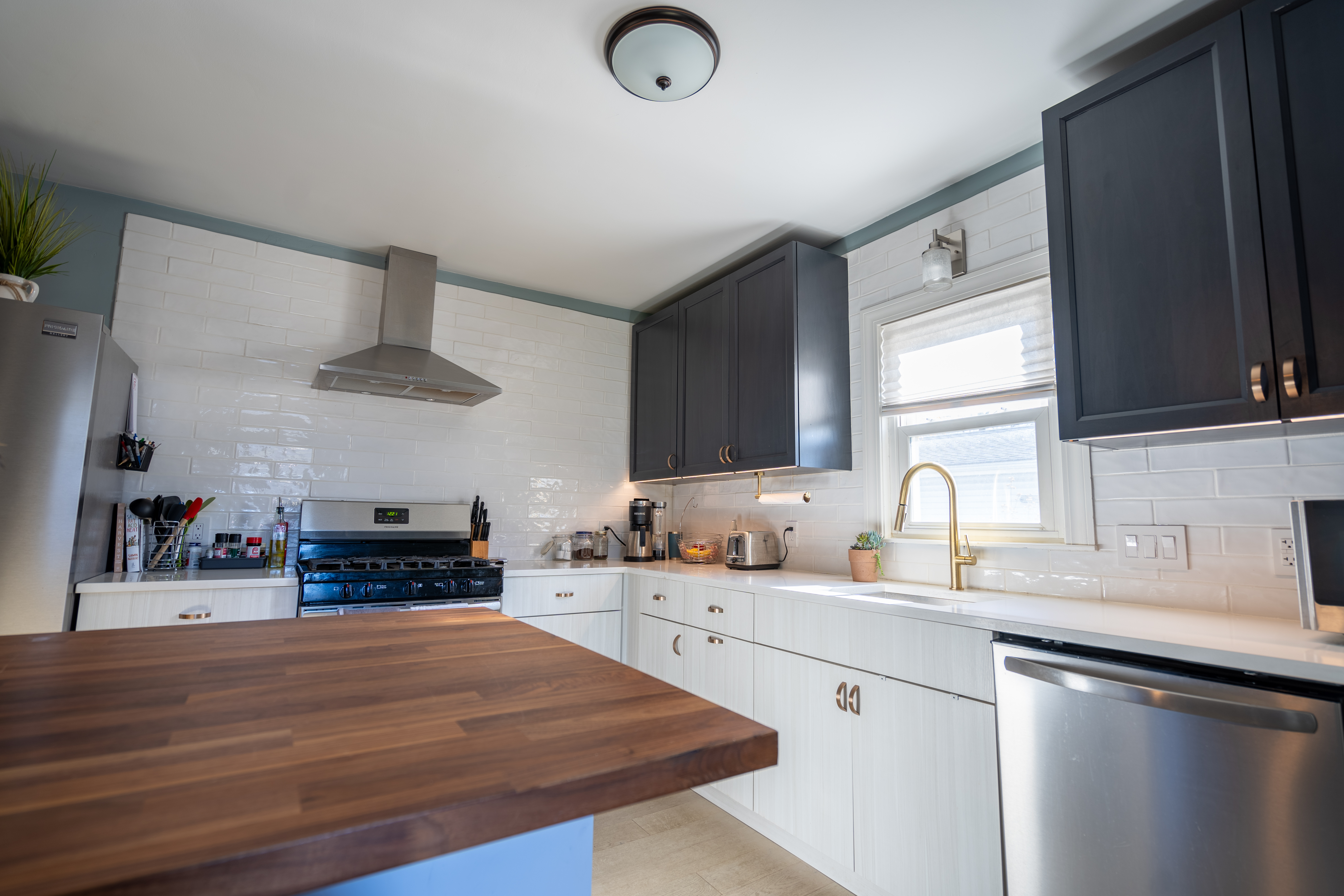 2 bed, 1 bath apartment for rent at 24 Monroe St Unit 1, Norwood — photo 4 of 21