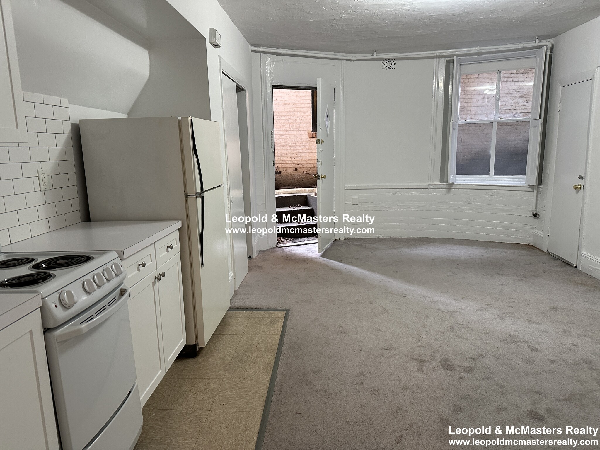 Studio bed, 1 bath apartment for rent at 24 Mount Vernon St Unit B1, Beacon Hill — photo 2 of 6