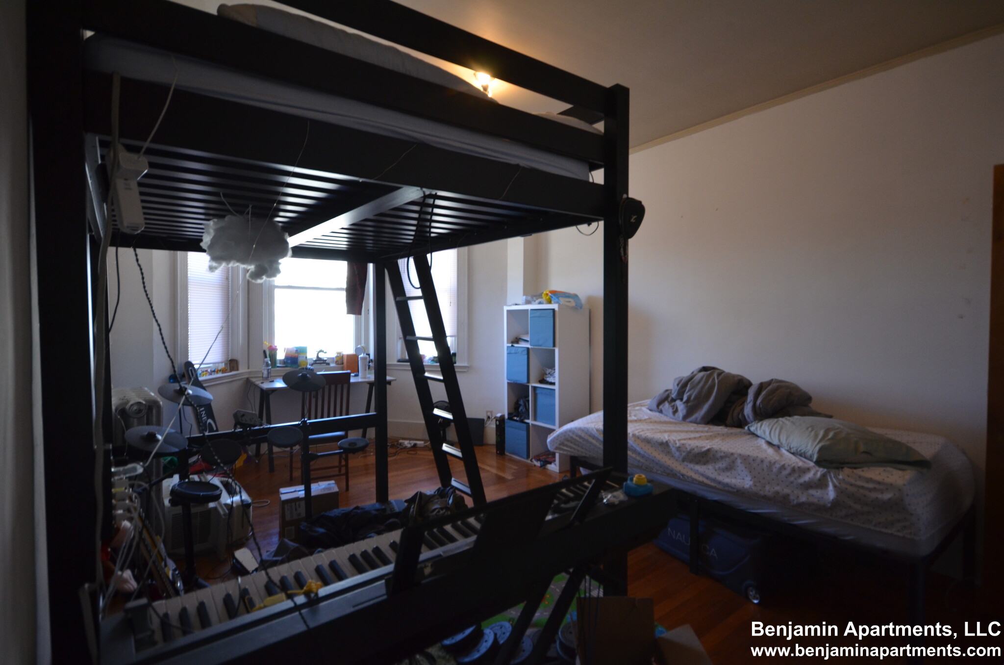 4 bed, 1 bath apartment for rent at 24 Westland Ave Unit 1O, Fenway — photo 2 of 18