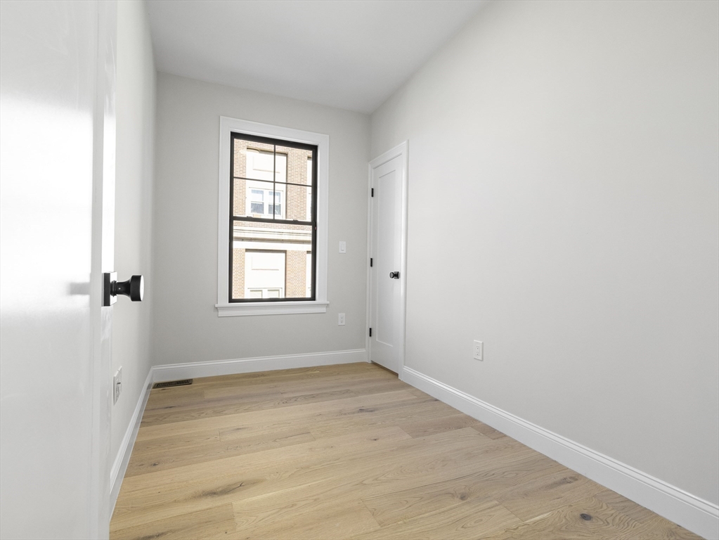 48 Woodward, South Boston