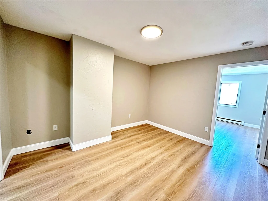 89 Cottage St, East Boston