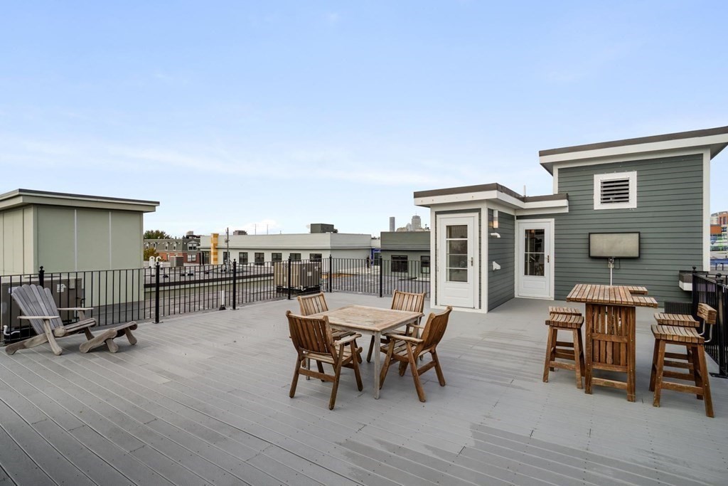 345 D St, South Boston