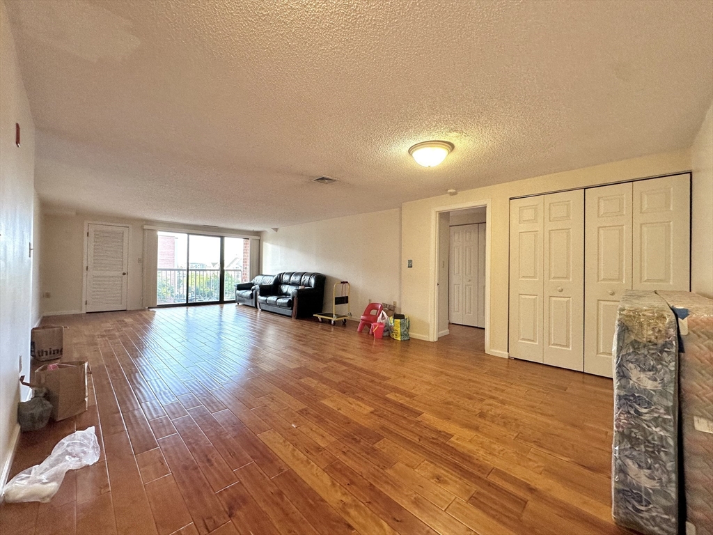 30 Revere Beach Pkwy, Wellington