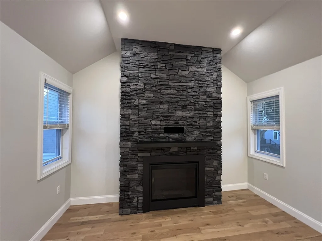 16 Harriet St, Brighton