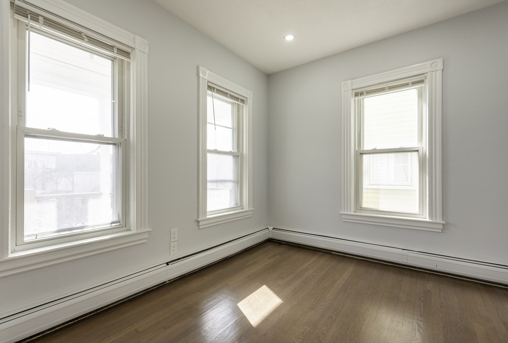 106 Byron St, East Boston