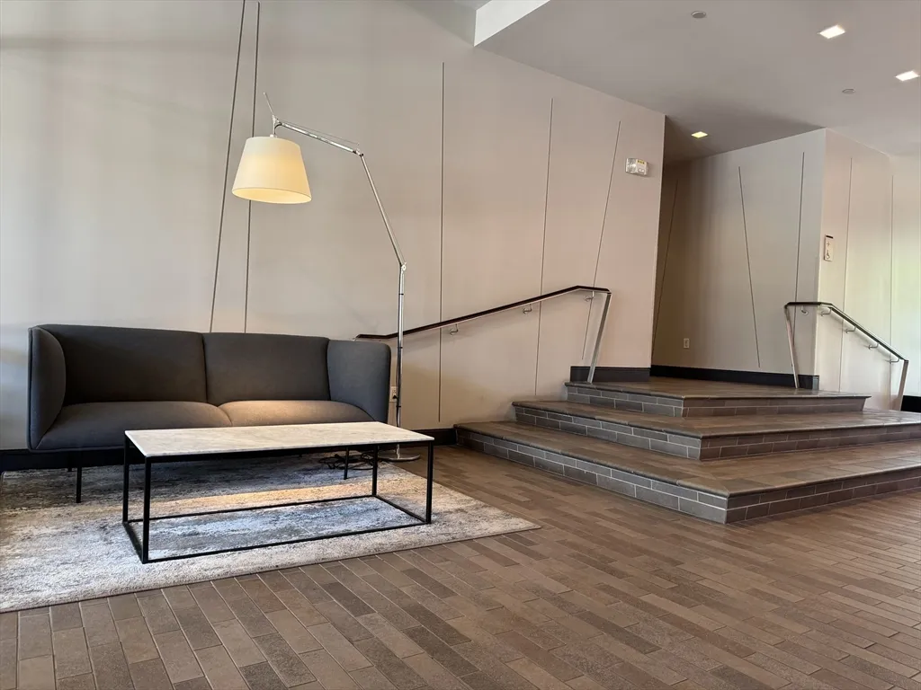 700 Harrison Ave, South End