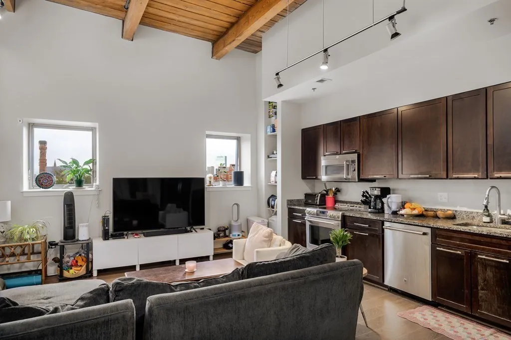 156 Ter, Mission Hill