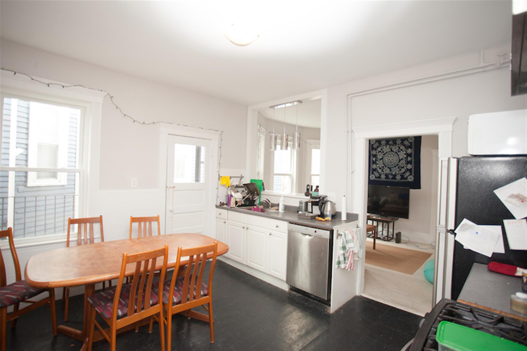 4 bed, 1 bath apartment for rent at 368 Broadway Unit 3, Mid Cambridge — photo 3 of 13
