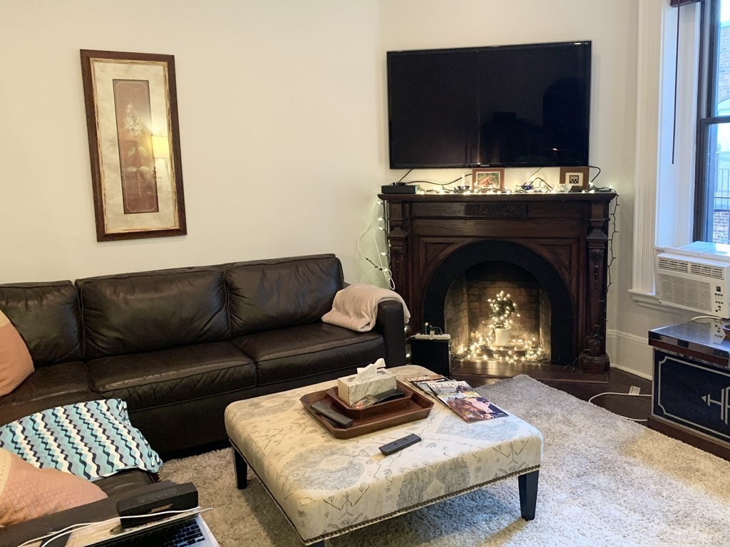 271 Dartmouth St, Back Bay