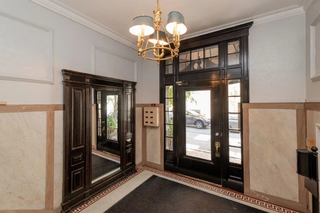 49 Worthington St, Mission Hill