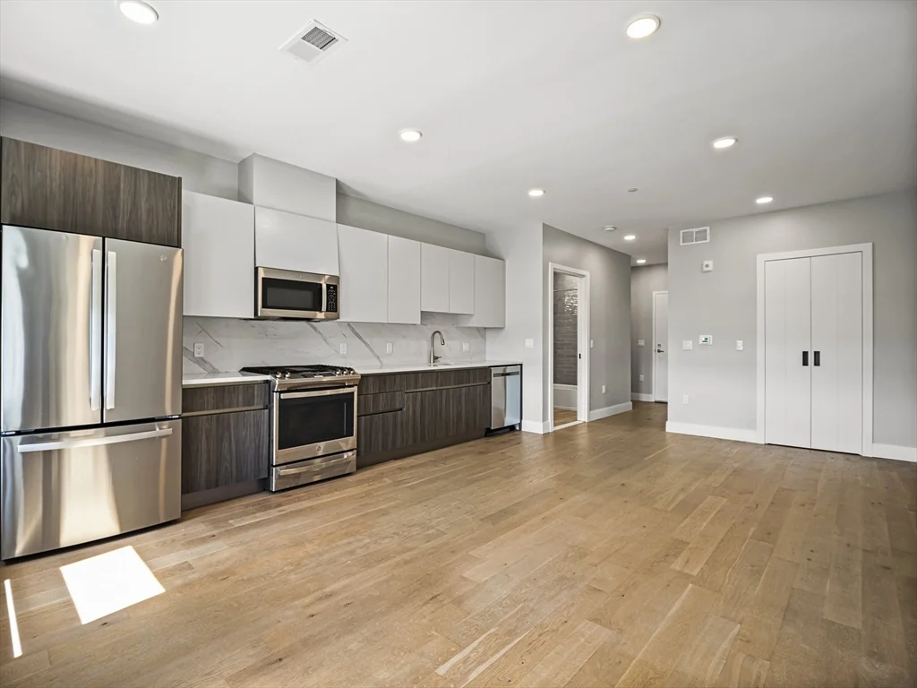 9 Central St, Spring Hill