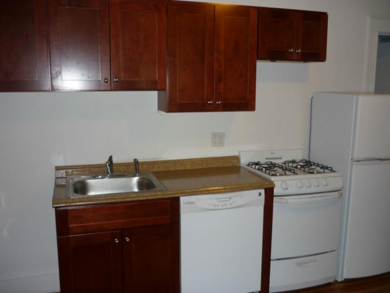 2 bed, 1 bath apartment for rent at 1615 Commonwealth Ave Unit 12A, Brighton — photo 2 of 12