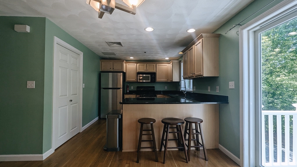 11 Endicott, Peabody