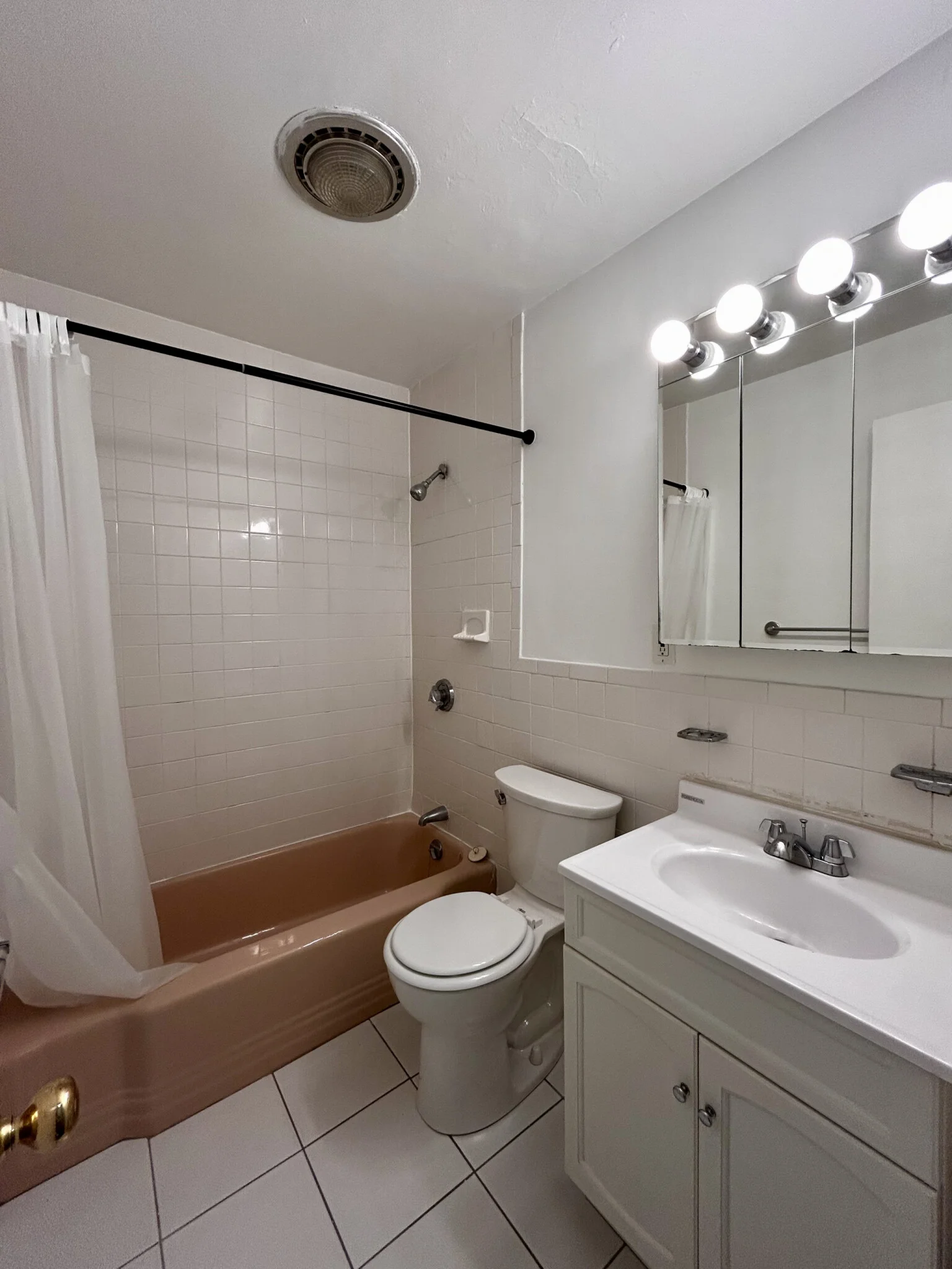 17 Fairbanks St, Coolidge Corner
