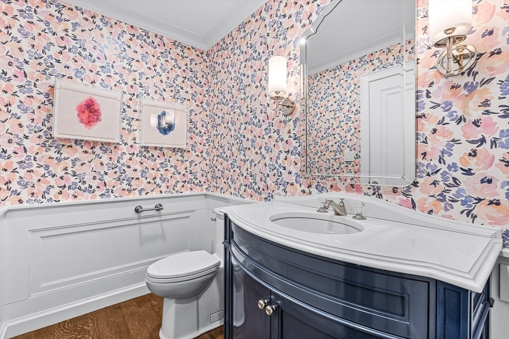 85 E India Row, Waterfront