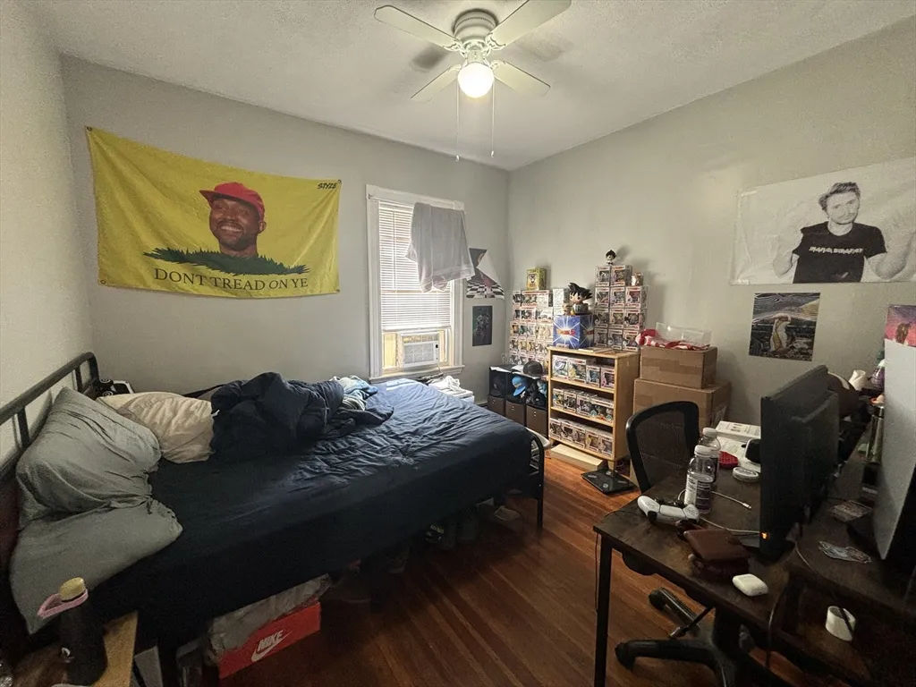 14 Belknap St, West Somerville