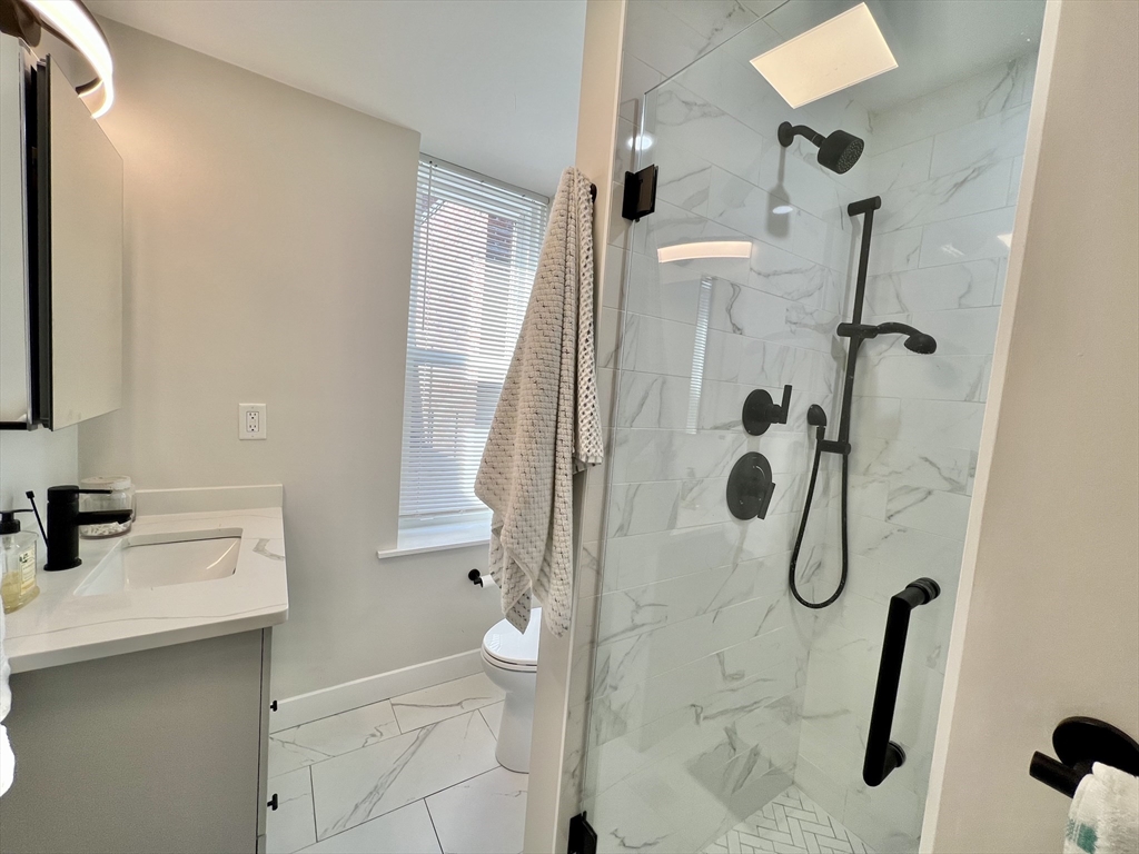 3 Garden Court St, North End