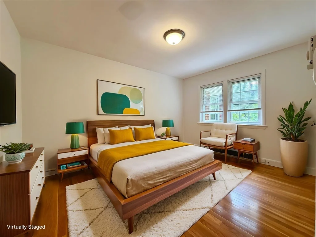 15 Park Ave, Foxboro