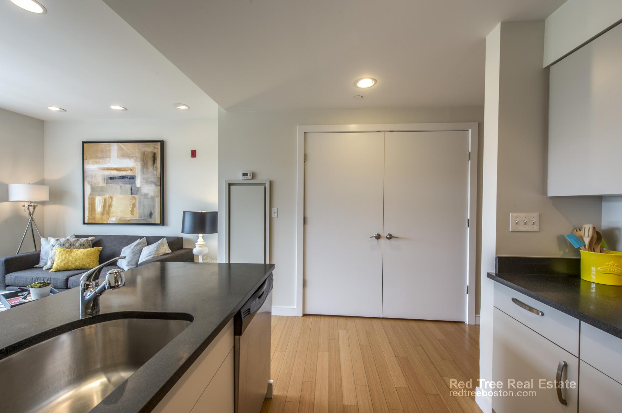 601 Albany St, South End