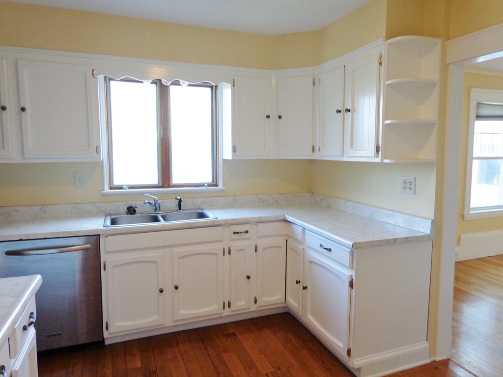 117 Lewis Rd, Belmont