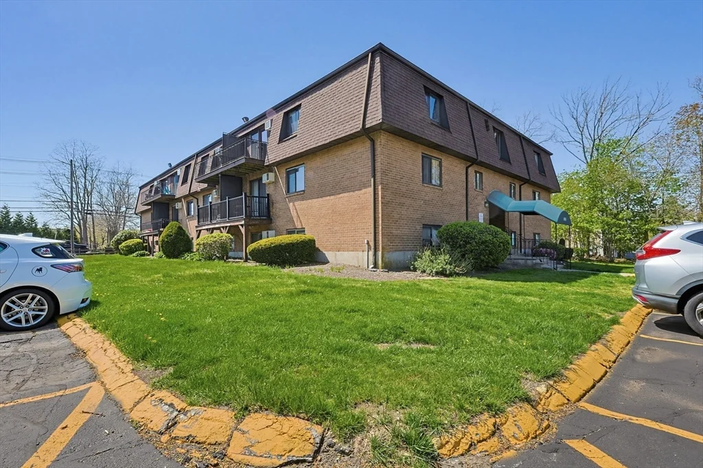 800 County, Taunton