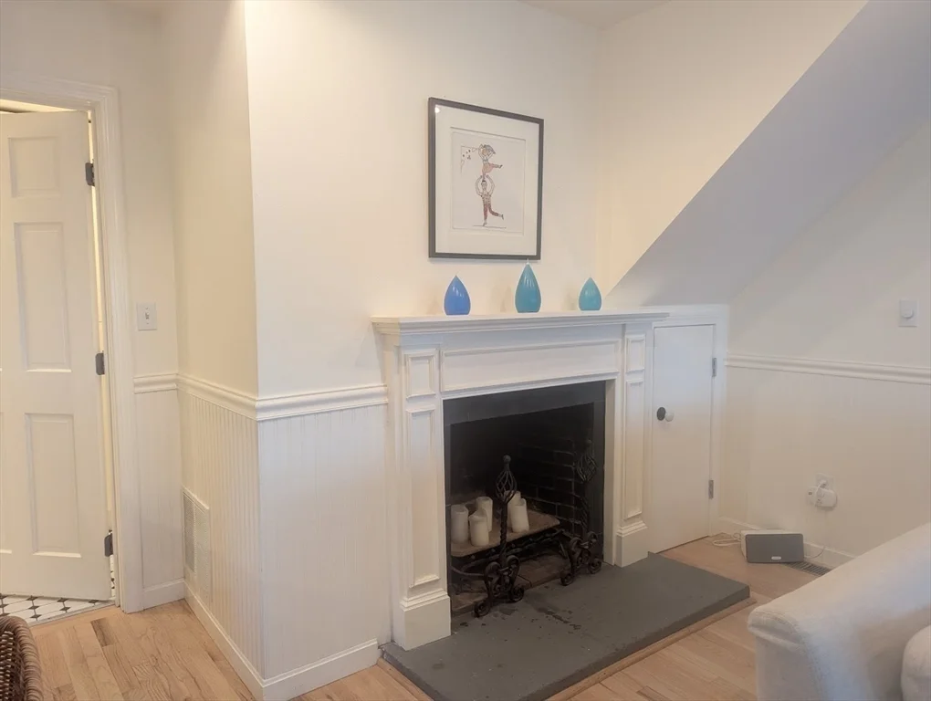 4 Cliff Rd, Little Neck