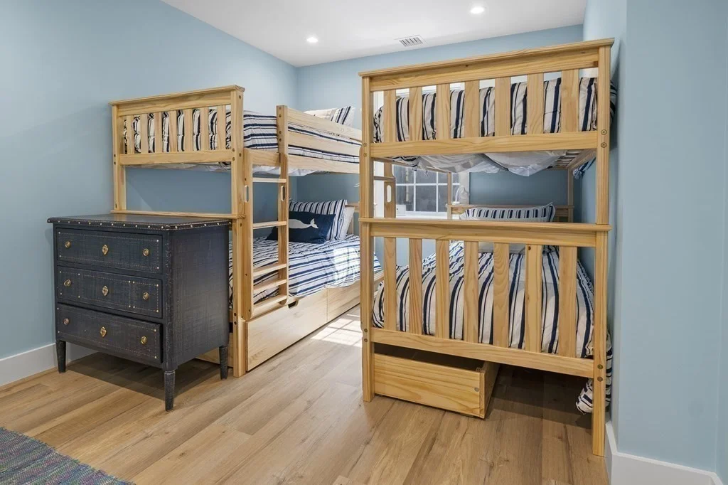 71 Cliff Rd, Nantucket