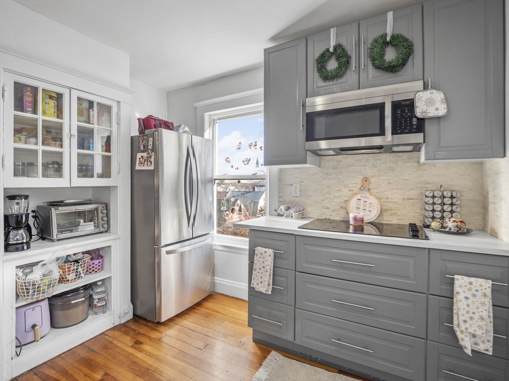 54 Rockaway Pl, Lynn