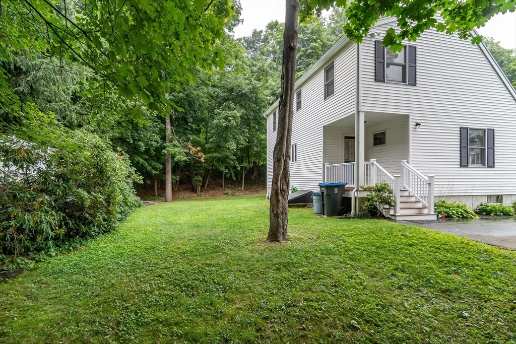 4 Randall Ct, Natick