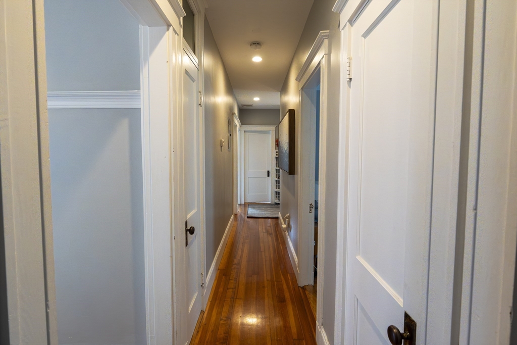 15 Castleton St, Jamaica Plain