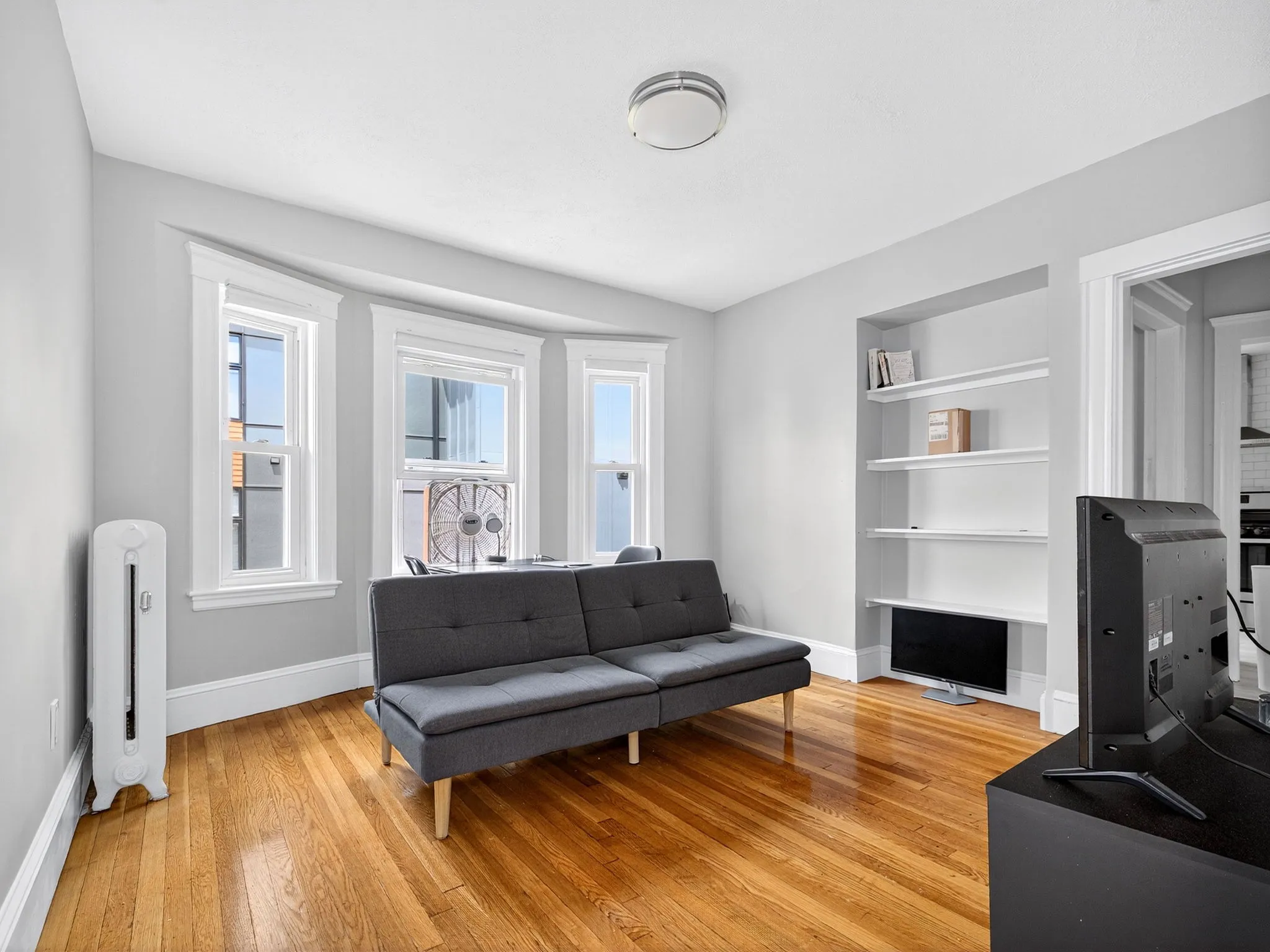 256 Main St, South Medford