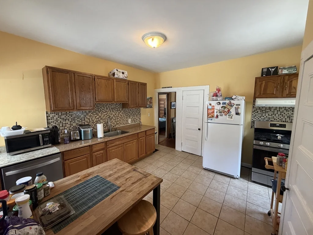 14 Madison St, Spring Hill