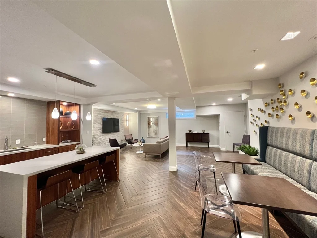 771 Harrison Ave, South End