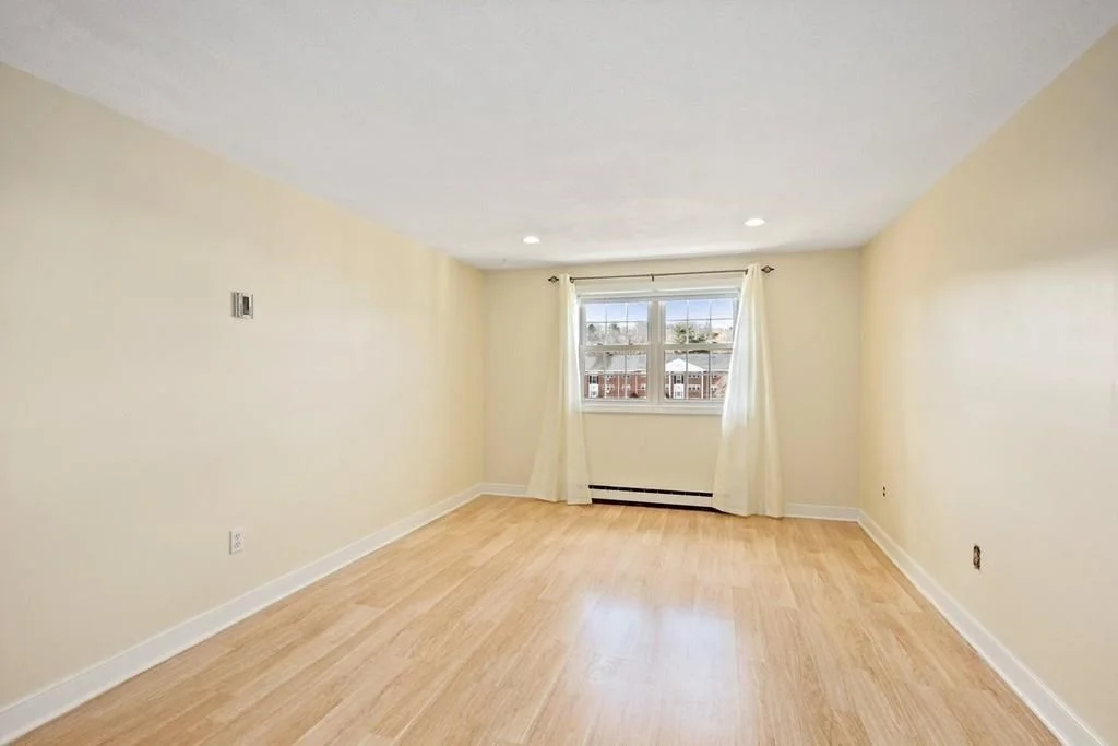 8 Old Colony, Arlington