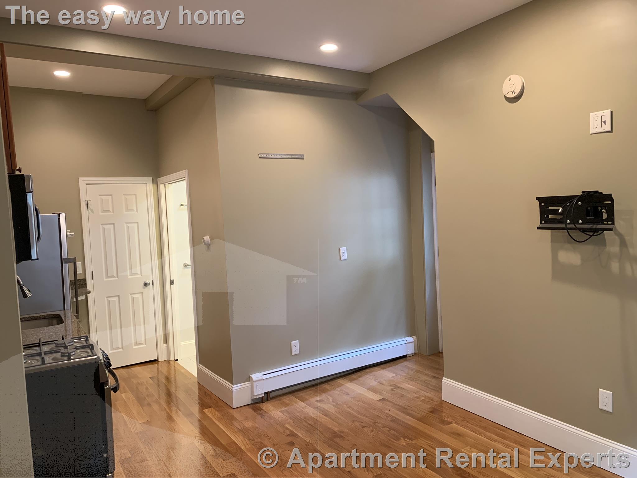 144 Mt Auburn St, Harvard Square