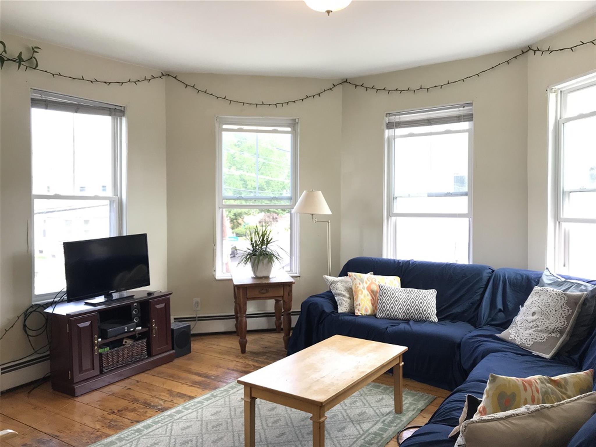 3 bed, 1 bath apartment for rent at 69 Winchester St Unit 2, Medford — photo 2 of 16