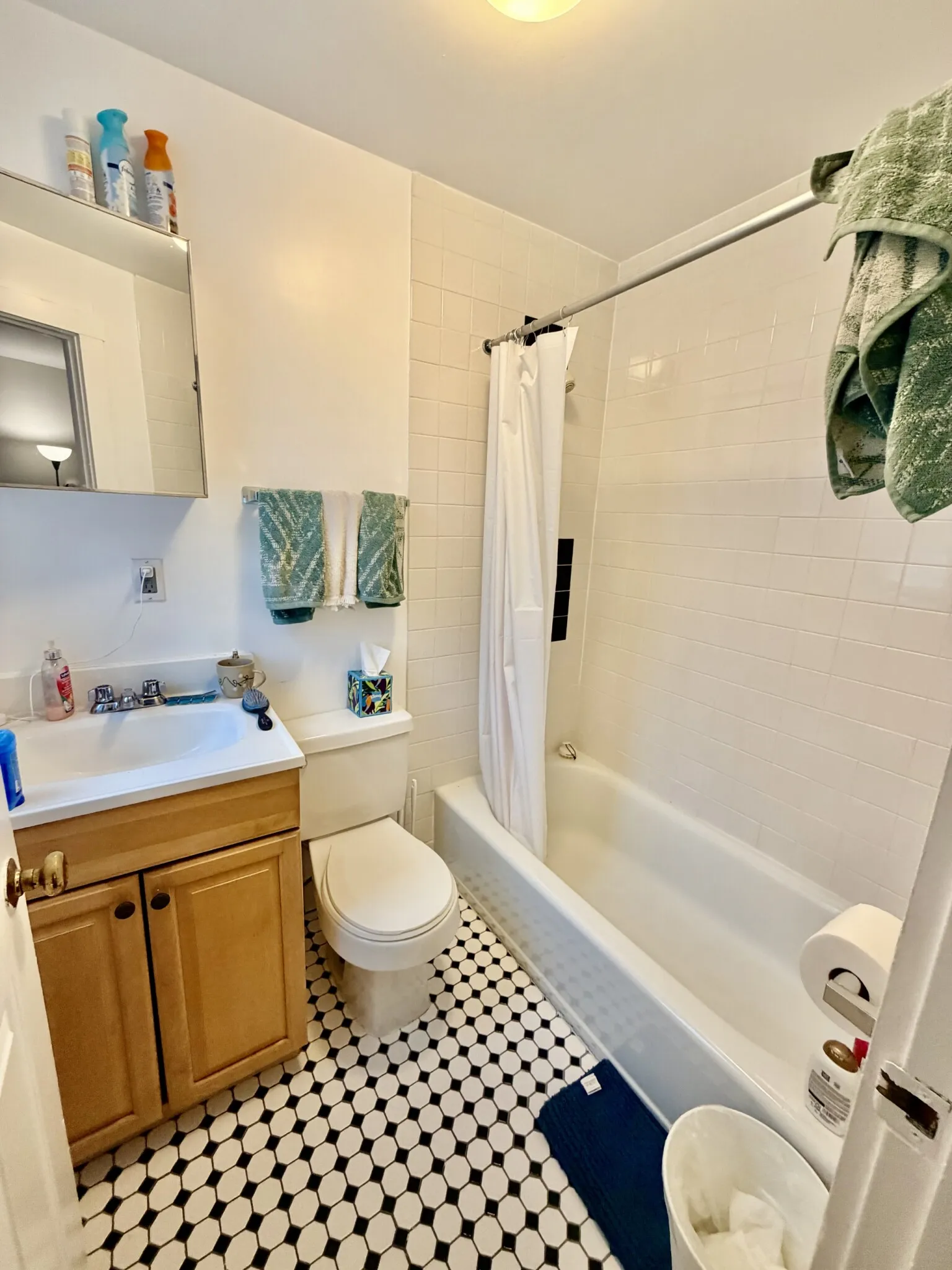 833 Beacon St, Fenway