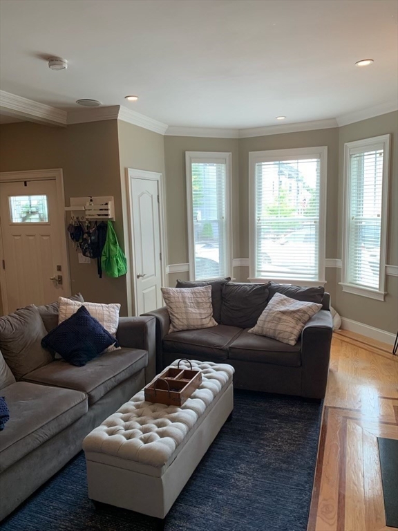 612 E 8th, South Boston