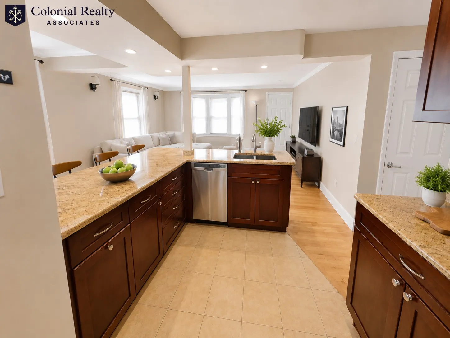 40 Glenellen Rd, West Roxbury