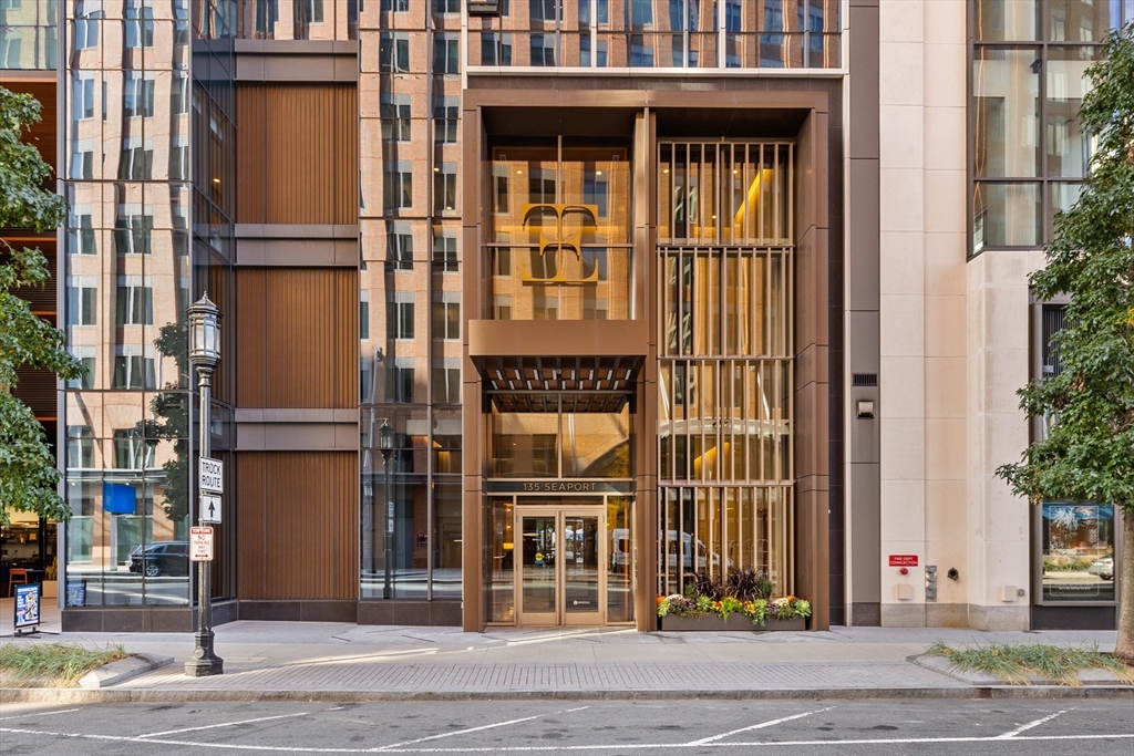 135 Seaport Blvd, Seaport District