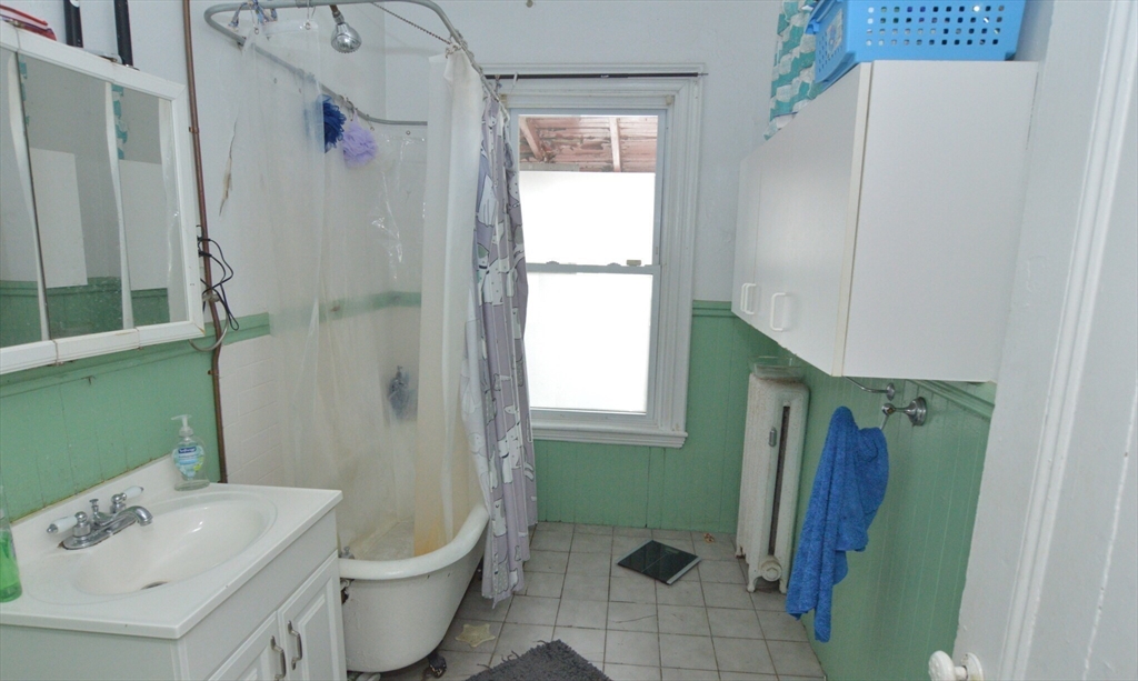 32 Linden St, Allston