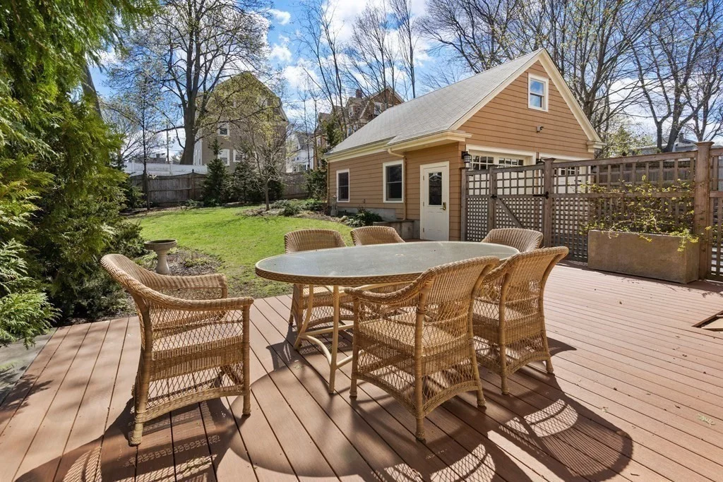 52 Hillsdale Rd, Tufts University
