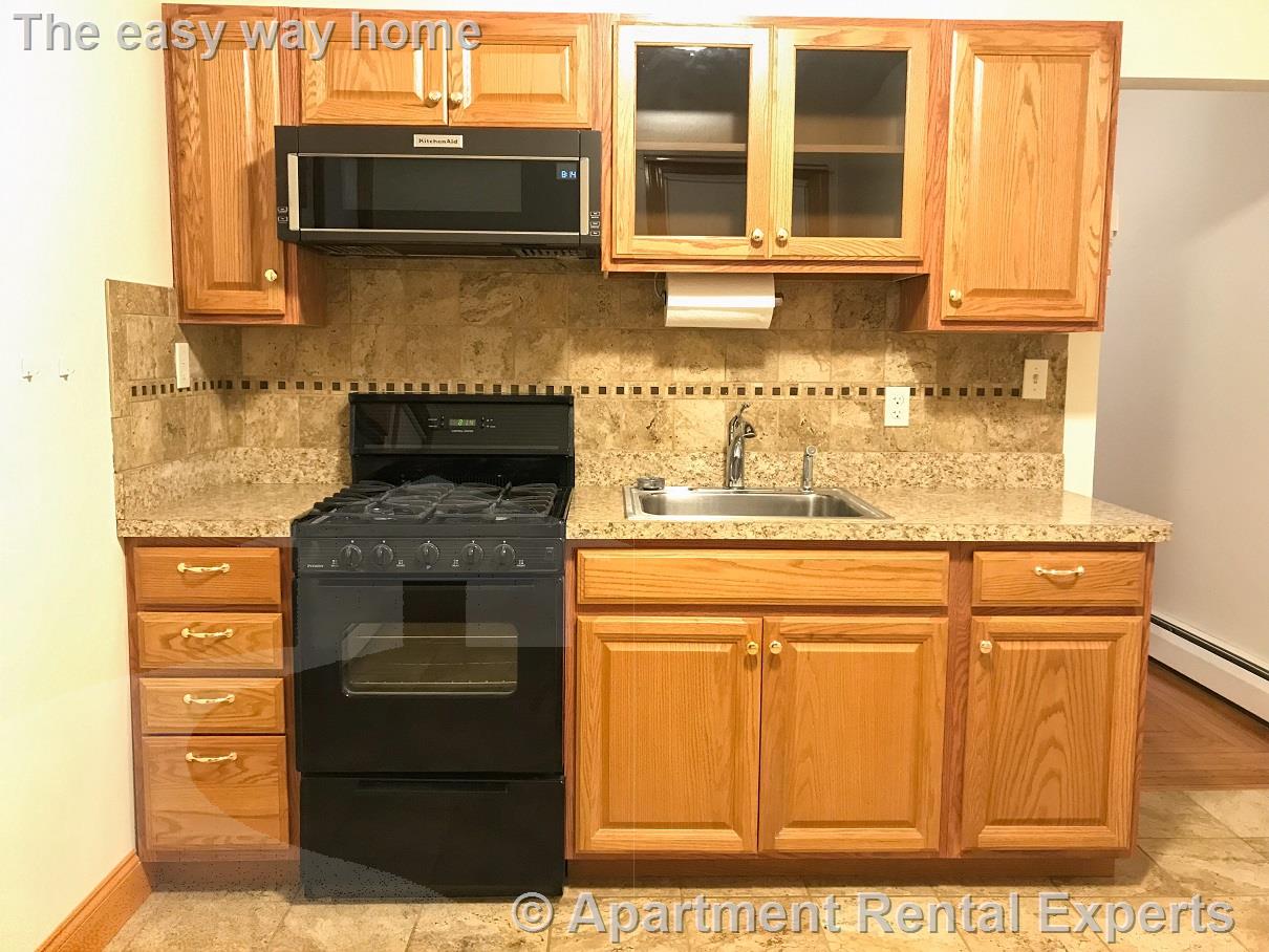 2 bed, 1 bath apartment for rent at 46 Vinal Ave Unit 1, Prospect Hill — photo 5 of 12