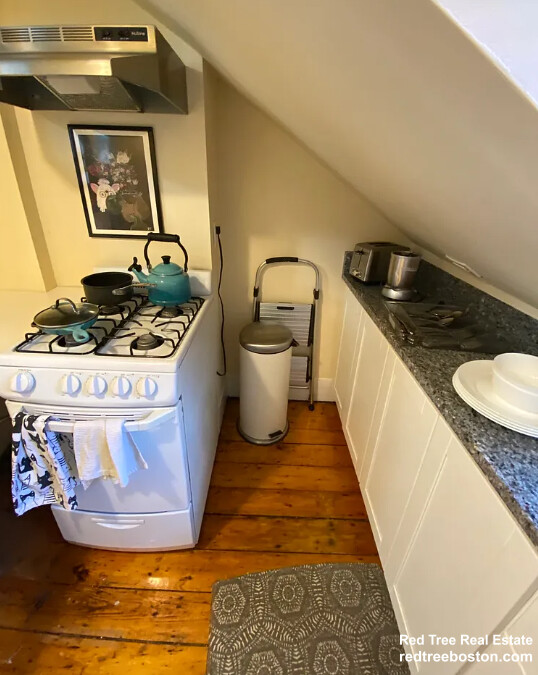 32 Irving St, Beacon Hill