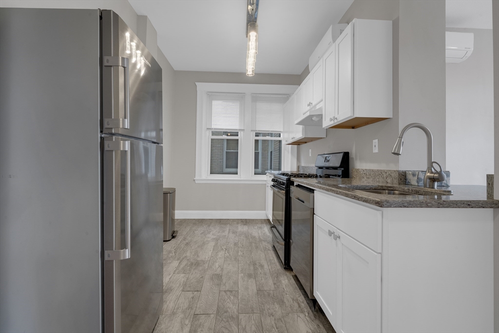 321 Summit Ave, Brighton